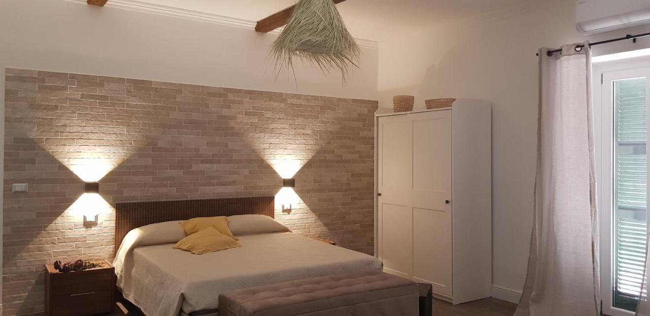 Casa Rosamari - Su Lago Di Posta Fibreno, Appartamento Con Camino Екстериор снимка
