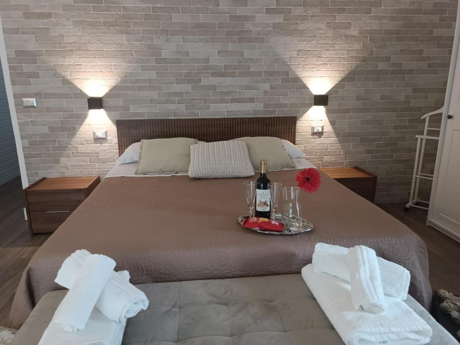Casa Rosamari - Su Lago Di Posta Fibreno, Appartamento Con Camino Екстериор снимка